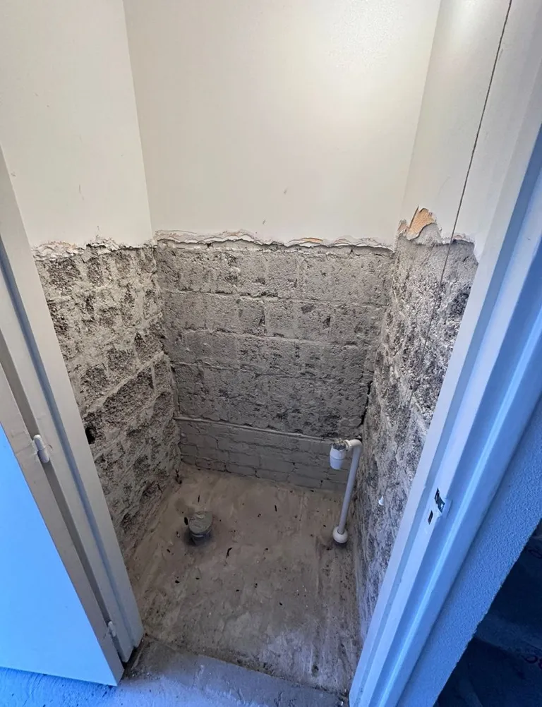 Toilet na sloopwerk door ABC Bouw